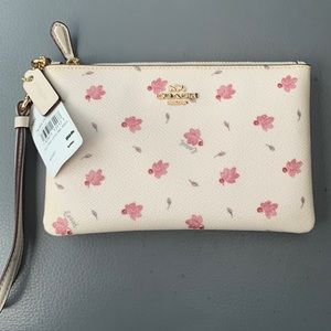 Coach Wristlet NWT
